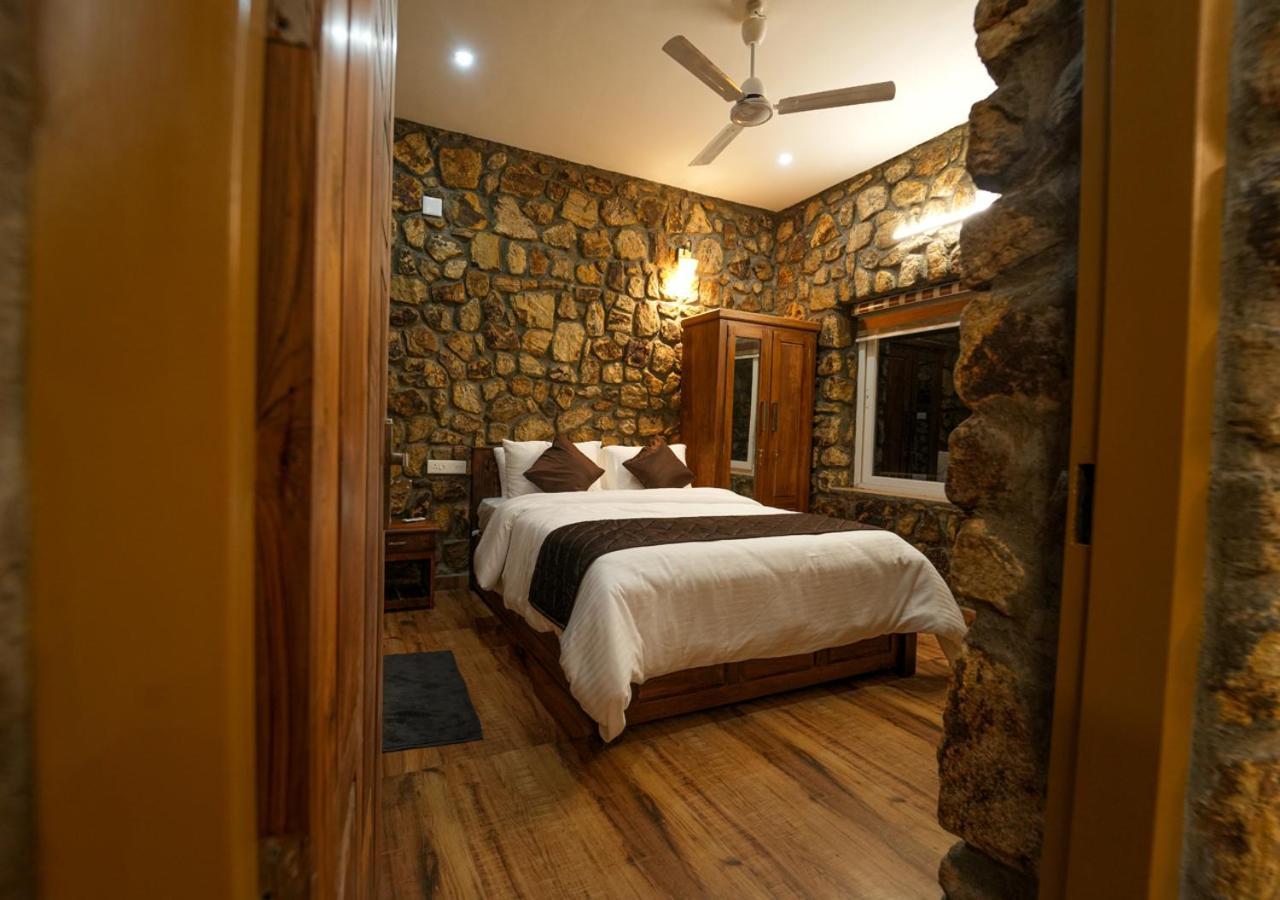 Tiyans Stone Castle Private Tea Villa Vagamon By Voye Homes 외부 사진