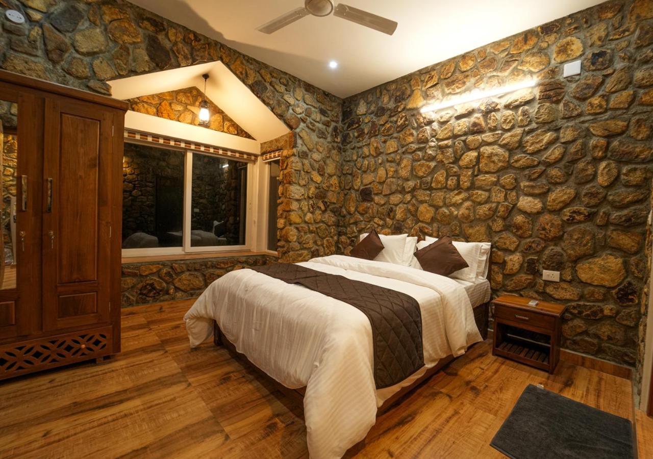 Tiyans Stone Castle Private Tea Villa Vagamon By Voye Homes 외부 사진