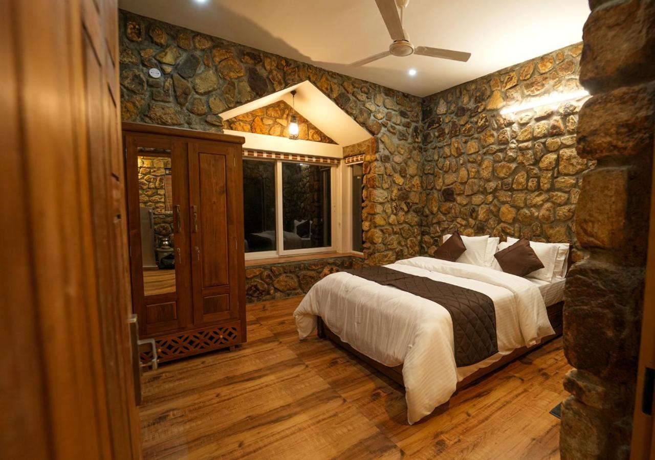 Tiyans Stone Castle Private Tea Villa Vagamon By Voye Homes 외부 사진