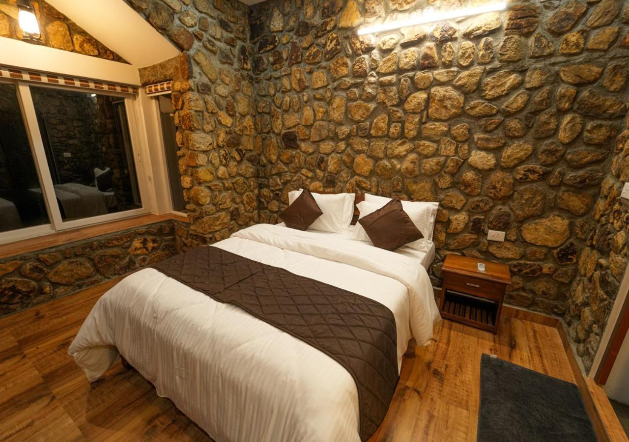 Tiyans Stone Castle Private Tea Villa Vagamon By Voye Homes 외부 사진
