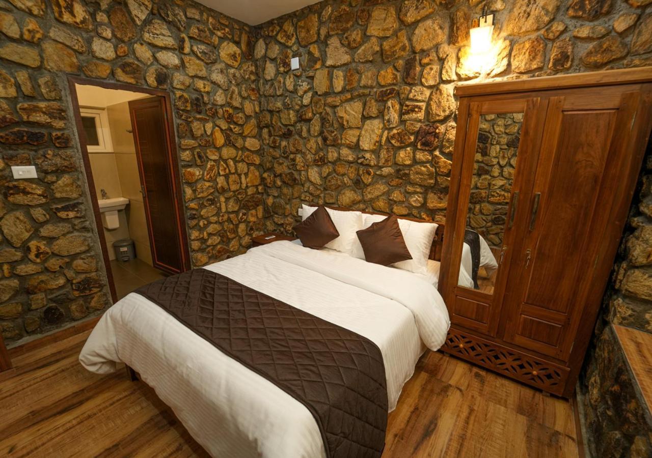 Tiyans Stone Castle Private Tea Villa Vagamon By Voye Homes 외부 사진