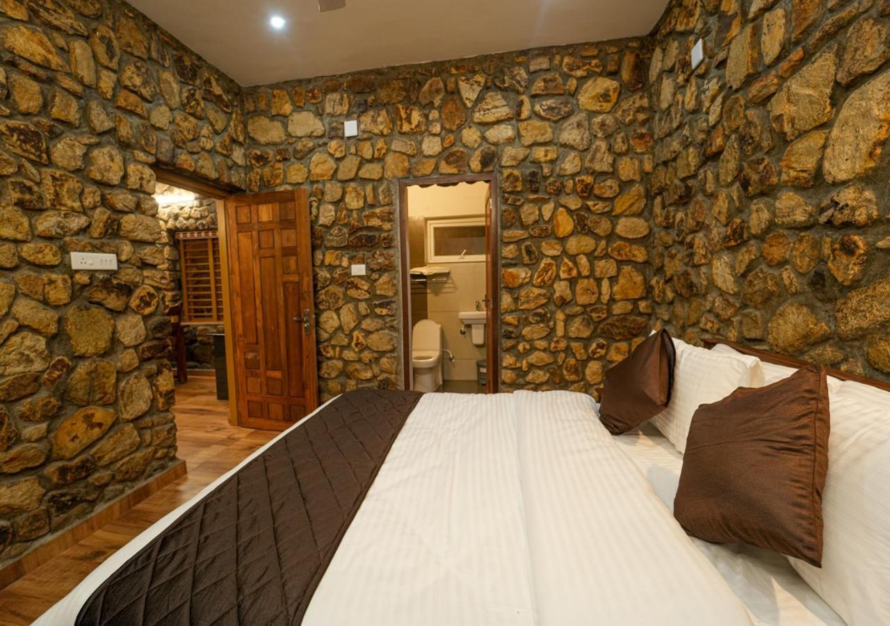 Tiyans Stone Castle Private Tea Villa Vagamon By Voye Homes 외부 사진