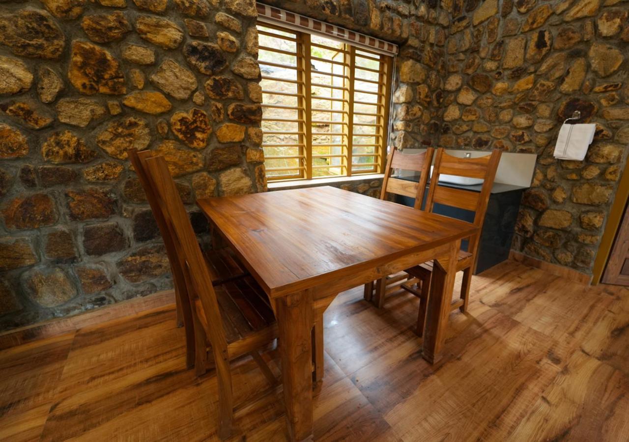 Tiyans Stone Castle Private Tea Villa Vagamon By Voye Homes 외부 사진